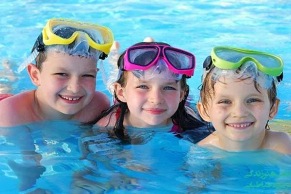 چرا باید از عینک شنا اینتکس استفاده کنیم